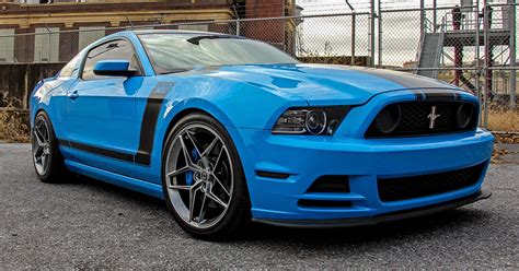 Ford Mustang S-197 modelio dizaino eskizas