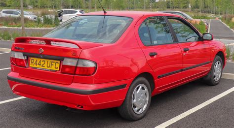 Nissan Primera V2150 automobilio nuotrauka