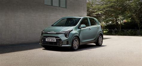 Nauji KIA automobiliai salone