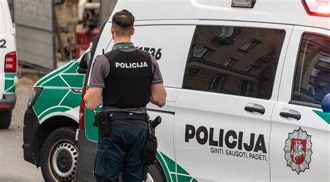 Automobilis su reklama