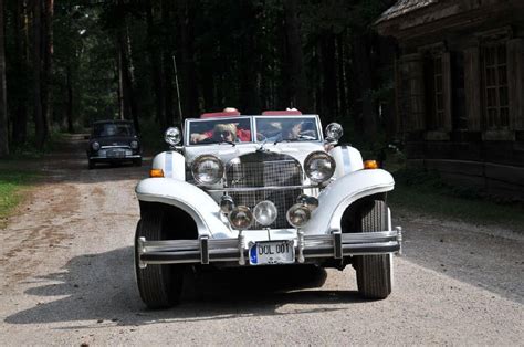 Istoriniai automobiliai su didelėmis bagažinėmis