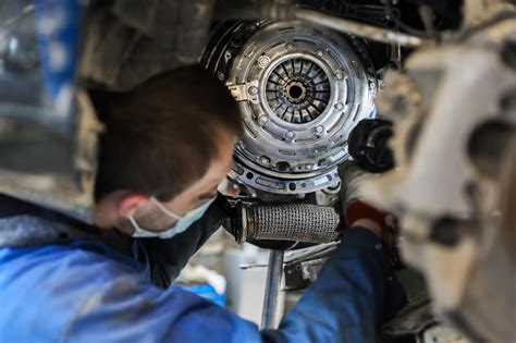 Sankabos disko keitimas servise