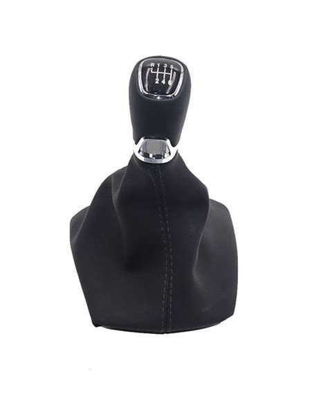 Sankabos pedalas ir pavarų svirtis