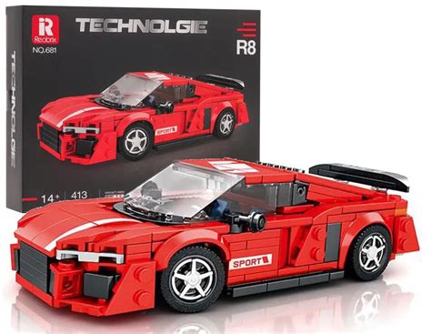 Automobilio detalės su įbrėžimais