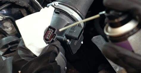 Audi A4 katalizatoriaus keitimo procesas