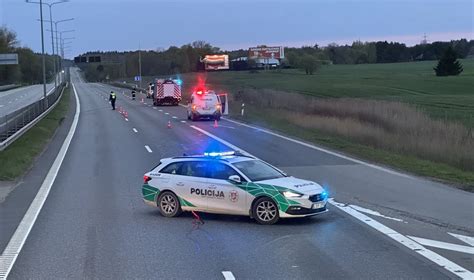 Automobilio avarija kelyje