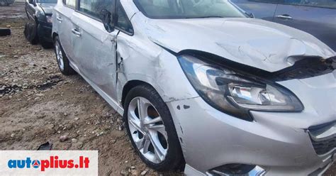 Nuotrauka su įvairiomis Opel Vectra vairo kolonėlės dalimis