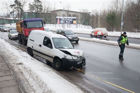 Sunkvežimis Vilniuje sukėlė avariją