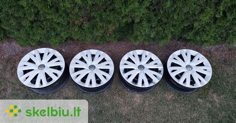 Skoda Roomster automobilio ratlankiai su gaubtais