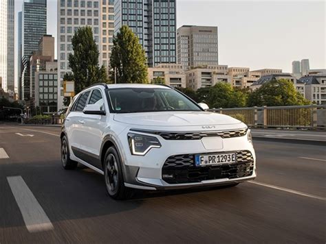 Istorinis Kia automobilis