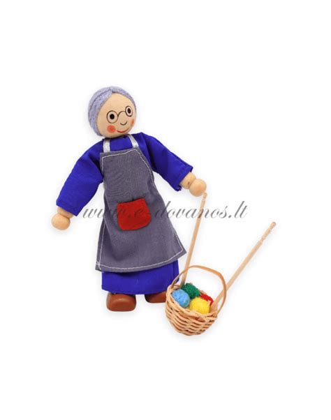 Senelė prausia Antanuką