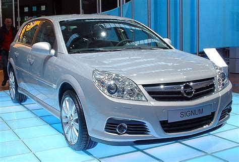 Infografika: populiariausios Opel Signum interjero komplektacijos