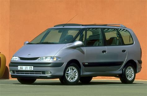 Renault Espace pirmos kartos nuotrauka