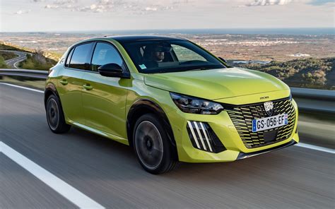 Peugeot e-208 priekis