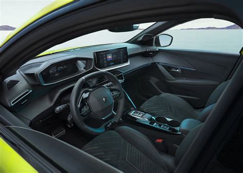 Peugeot e-208 interjeras su i-Cockpit