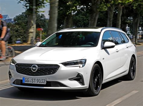 Opel Insignia salono interjeras