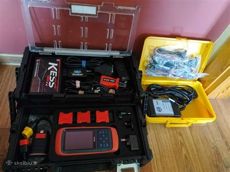 Įvairūs automobilių diagnostikos įrankiai