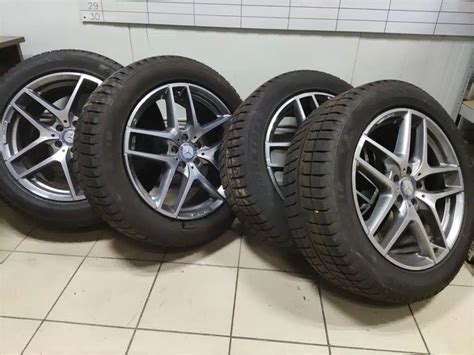 Broliai Michelin ir jų automobilis su pneumatinėmis padangomis