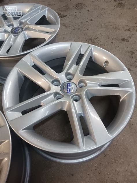 Ratlankiai automobiliui Volvo S60