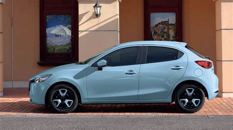Mazda 2 II 1.3 Exclusive kėbulo dizainas