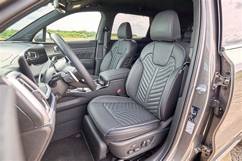 Kia Sorento interjero erdvė ir talpa