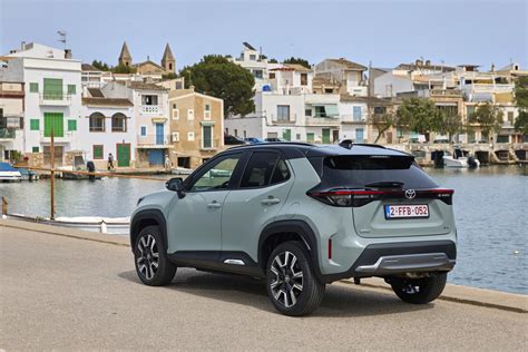 Įvairūs Toyota modeliai