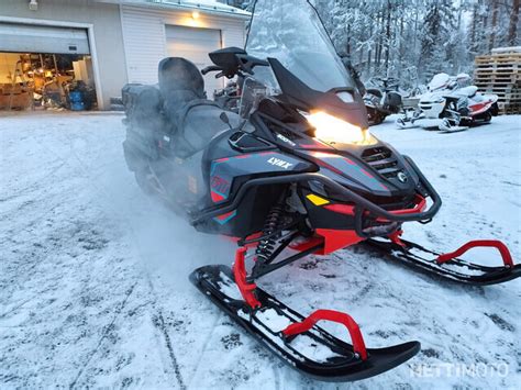 Sniego motociklo „Lynx GT Commander 900 HE“ nuotrauka