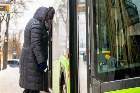 Infografika su baudų dydžiais už važiavimą be bilieto