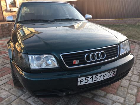 Audi S6 C4 sedanas galas