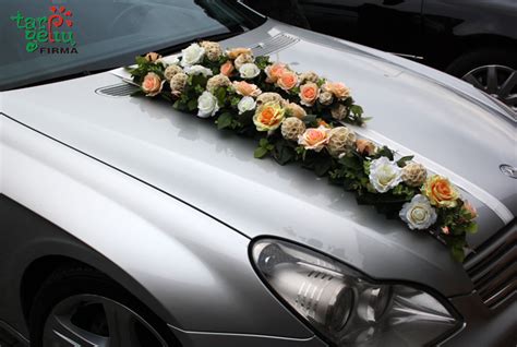 Vestuvinio automobilio dekoracijos
