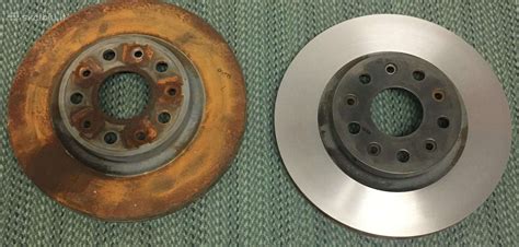 Stabdžių diskų ir kaladėlių pakeitimas