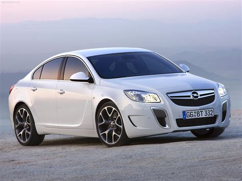 Opel Insignia automobilio salonas
